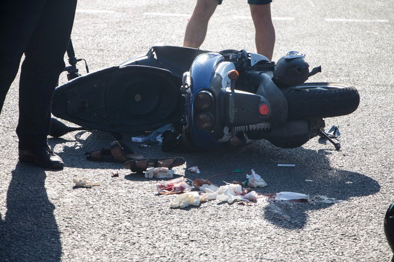 ДТП на Калиновой: скутер влетел в бок Toyota 7