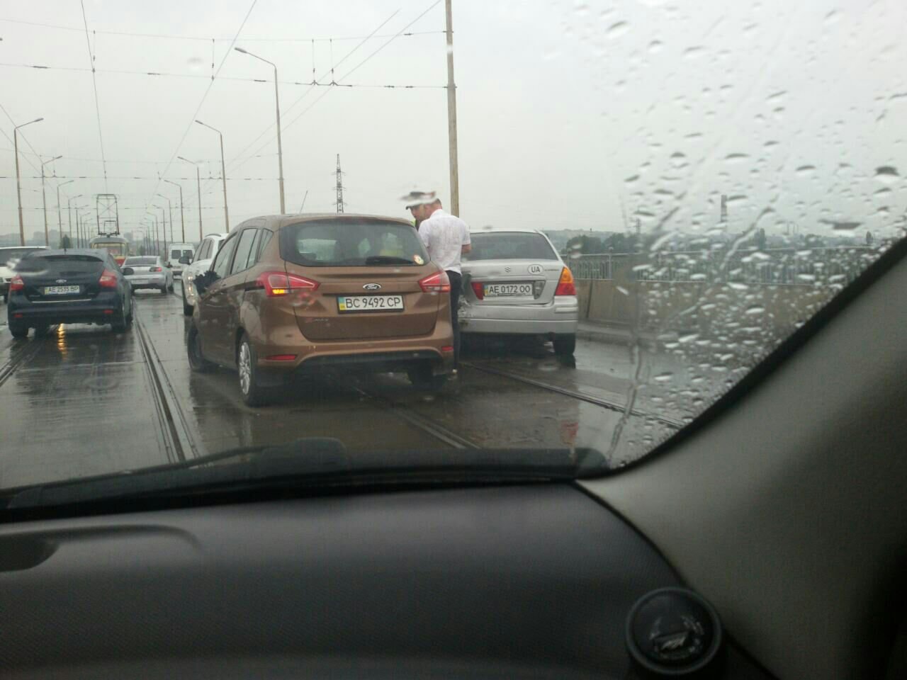 ДТП на Амурском мосту: столкнулись три автомобиля 6