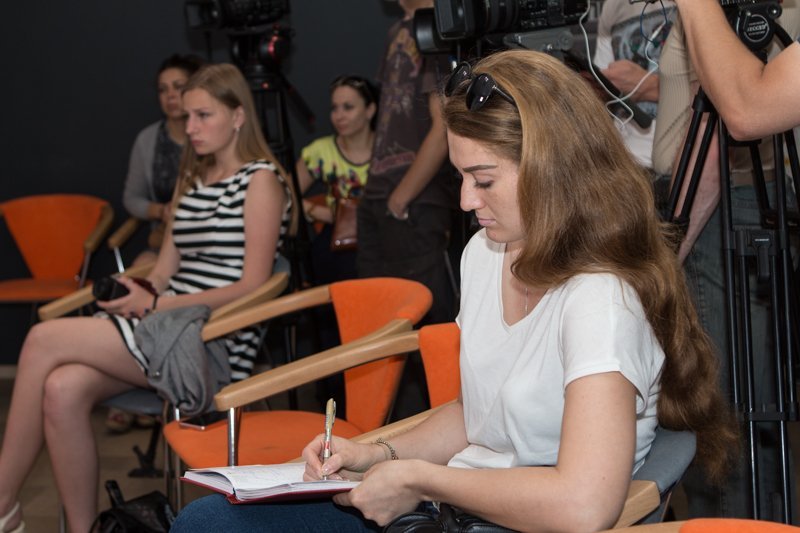 В Днепре портят дорожные знаки и разметку: какое наказание понесут нарушители 2