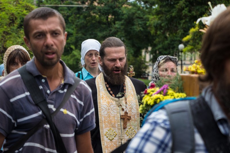 600 километров от Донбасса: по Днепру и области шествует Крестный ход 7