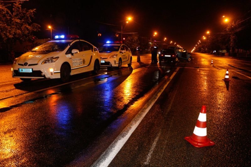 Крупное ДТП на Слобожанском: ВАЗ влетел в стоящие на светофоре машины 9