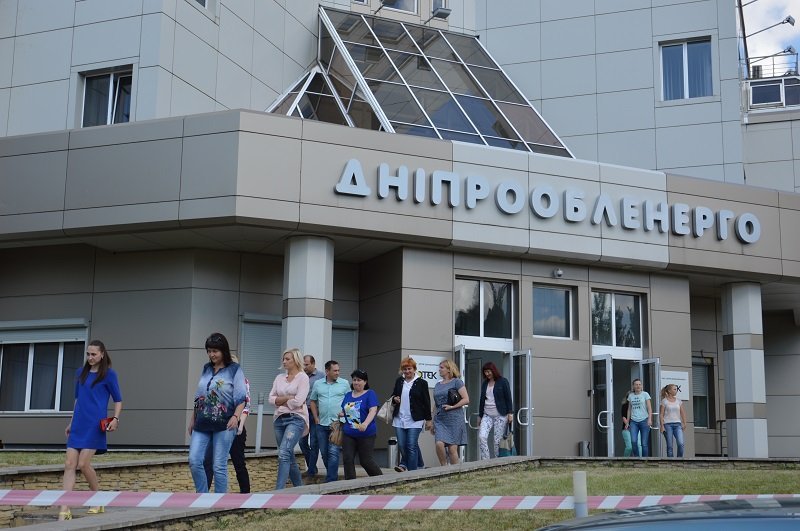 Пожарная техника, спасатели и эвакуация сотрудников: что происходило на Запорожском шоссе 1