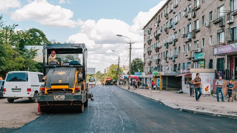 Борис Филатов проверил, как проходит ремонт дороги на Западном 7