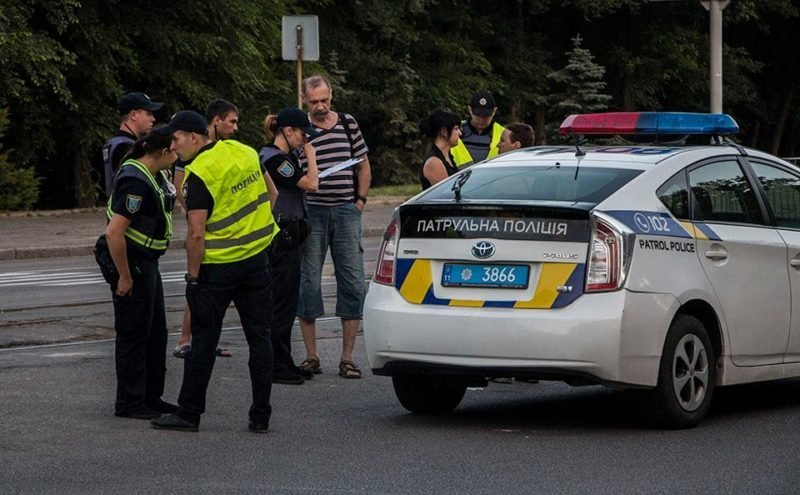 ДТП проспекте Богдана Хмельницкого: Skoda сбила 16-летнюю девочку 3