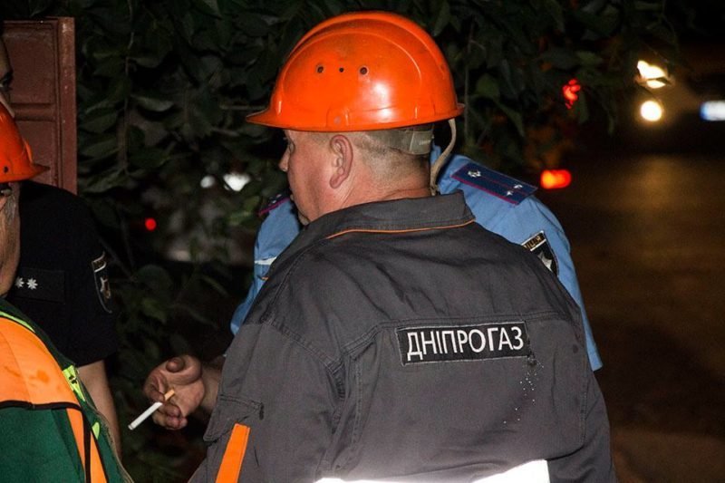 Пожар на Петрозаводской: горел частный дом, есть пострадавшие 2