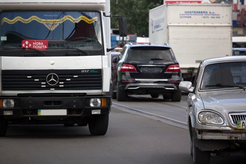 Масштабное ДТП на Старом мосту: столкнулись Mercedes, Daewoo, Skoda и грузовик 6