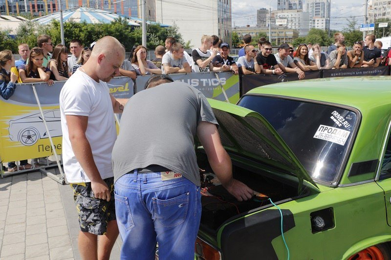 В Днепре проходит чемпионат по автозвуку и автотюнингу "ЕММА-Украина" 6