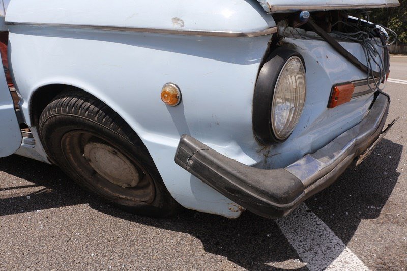 На Набережной микроавтобус Fiat въехал в "Запорожец": есть пострадавшие 8