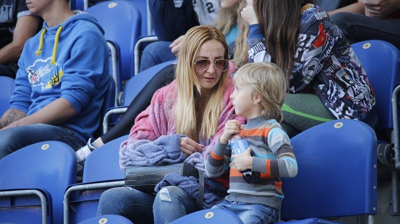 На "Днепр-Арене" впервые сыграли СК "Днепр-1" и ФК "Буковина" 11