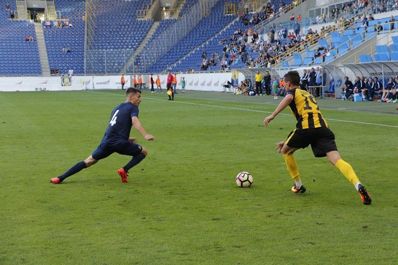 На "Днепр-Арене" впервые сыграли СК "Днепр-1" и ФК "Буковина" 13