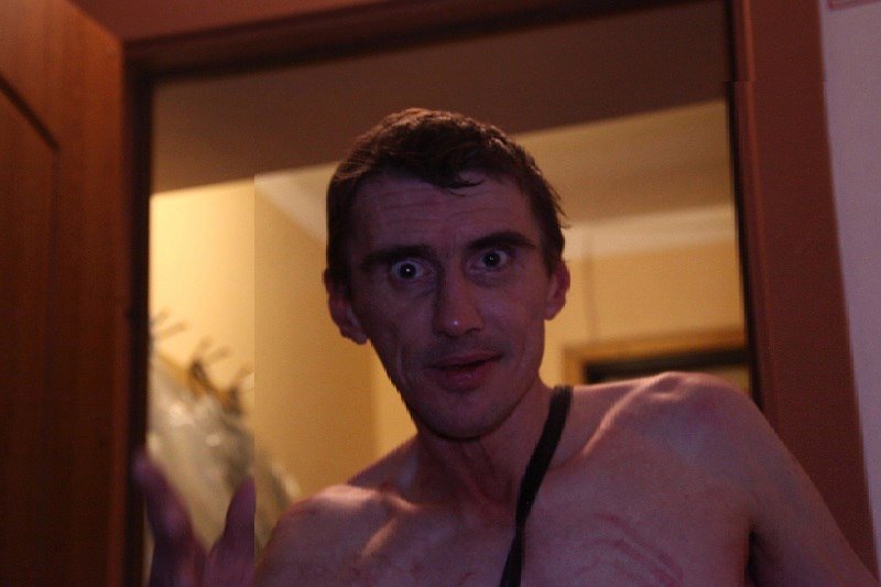 Любовь зла: в Днепре мужчина разбил спутнице и маме голову ножкой от стула 1