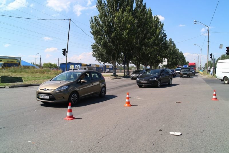 В ДТП на Петрозаводской столкнулись Renault и Dacia: пострадал ребенок 5