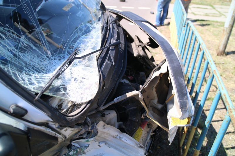 В ДТП на Петрозаводской столкнулись Renault и Dacia: пострадал ребенок 9