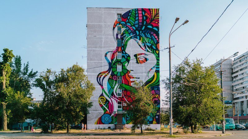 На Слобожанском дорисовали мурал: как он выглядит с высоты птичьего полета 3