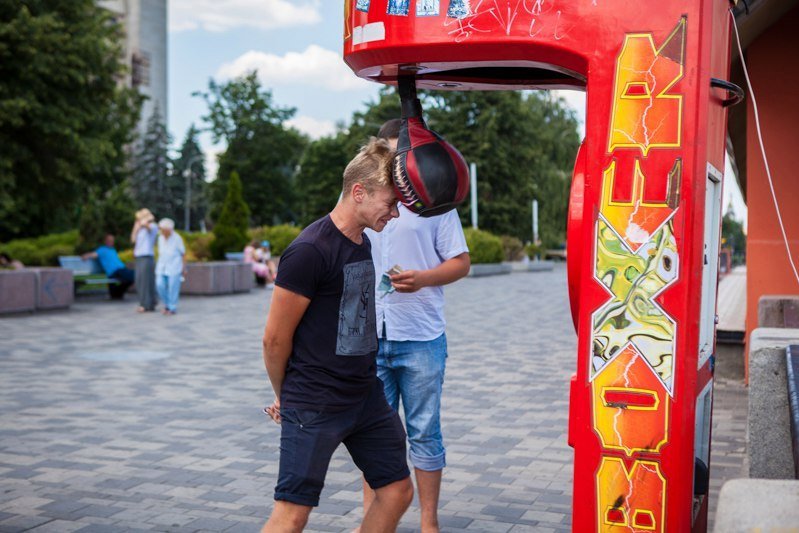 Информатор вышел «на охоту» в Днепре: ищите себя на фотографиях 7