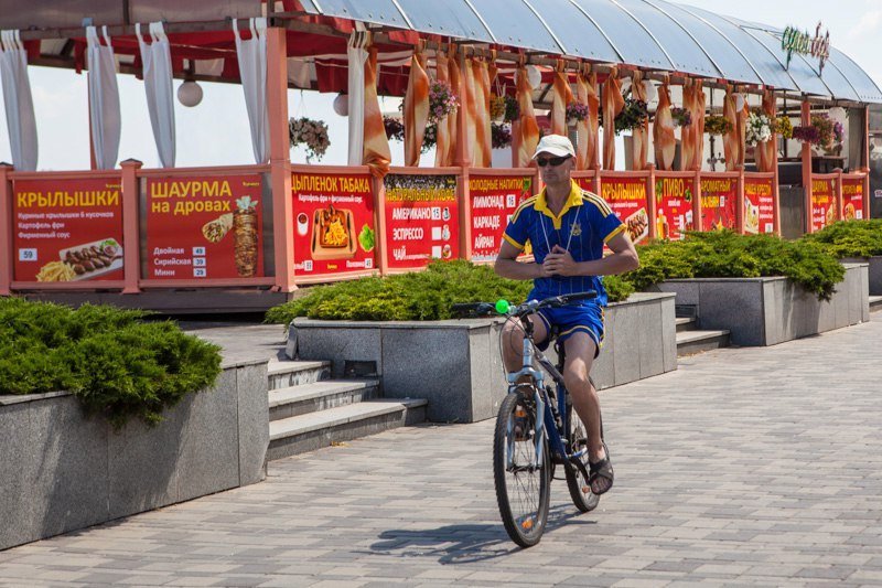 Информатор вышел «на охоту» в Днепре: ищите себя на фотографиях 9