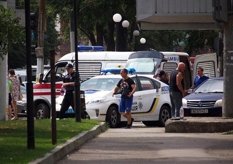 На Пастера девушка вскрыла себе вены 6