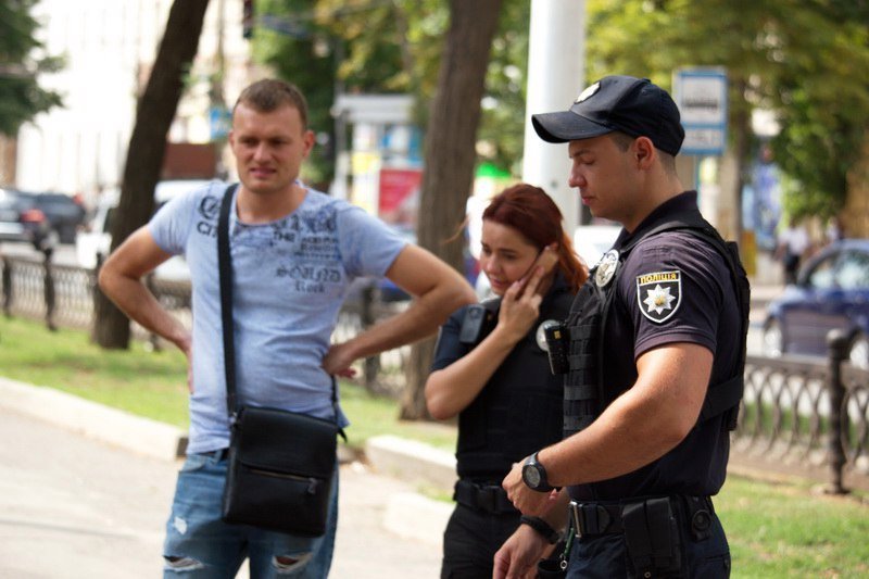 На Пастера девушка вскрыла себе вены 7