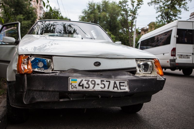 Проклятый перекресток: на пересечении Шмидта и Антоновича произошло сразу 2 аварии 3