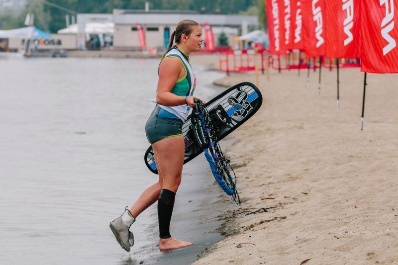 Брызги и эмоции: в Днепре стартовал Чемпионат мира по воднолыжному спорту 6