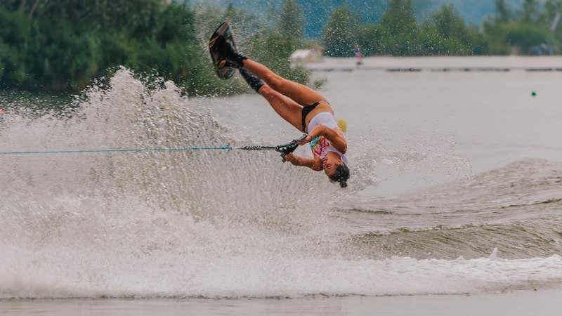 Брызги и эмоции: в Днепре стартовал Чемпионат мира по воднолыжному спорту 11