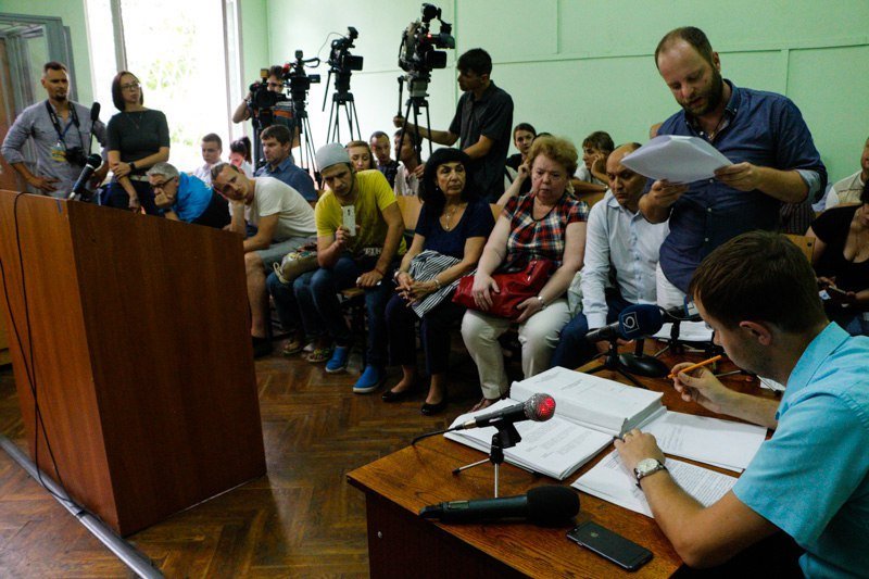 Суд над виновником смертельной аварии в Днепре: друзья погибшего требовали от водителя извинений 1