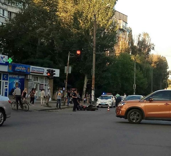 ДТП на ж/м Победа-6: Volvo сбил мотоциклиста и скрылся 3