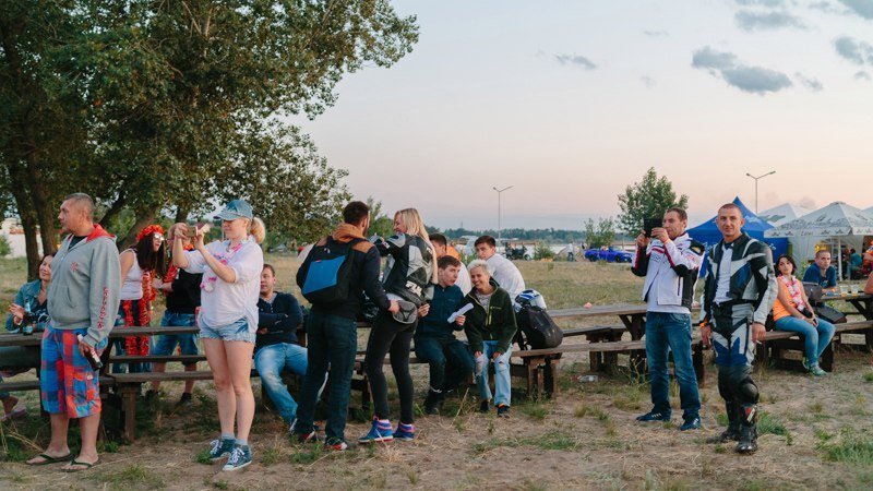 Гавайская свадьба, пенная вечеринка и "бои яйцами": под Днепром прошел мотофестиваль "Горка" 1