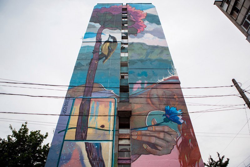 От А до Я: появилось видео создания мурала на Покровском 1