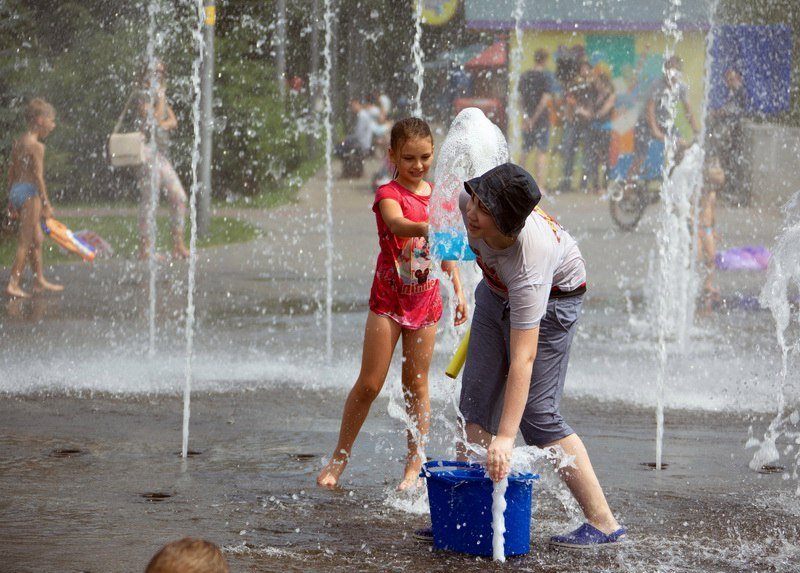 В Днепре прошла водная битва: как это было 5