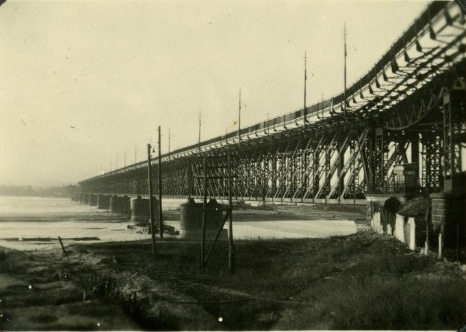 Было - стало: Амурский мост в ХХ веке и сейчас 3