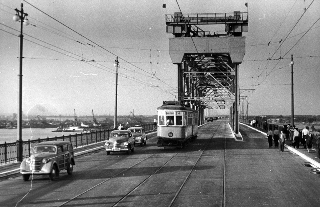 Было - стало: Амурский мост в ХХ веке и сейчас 15