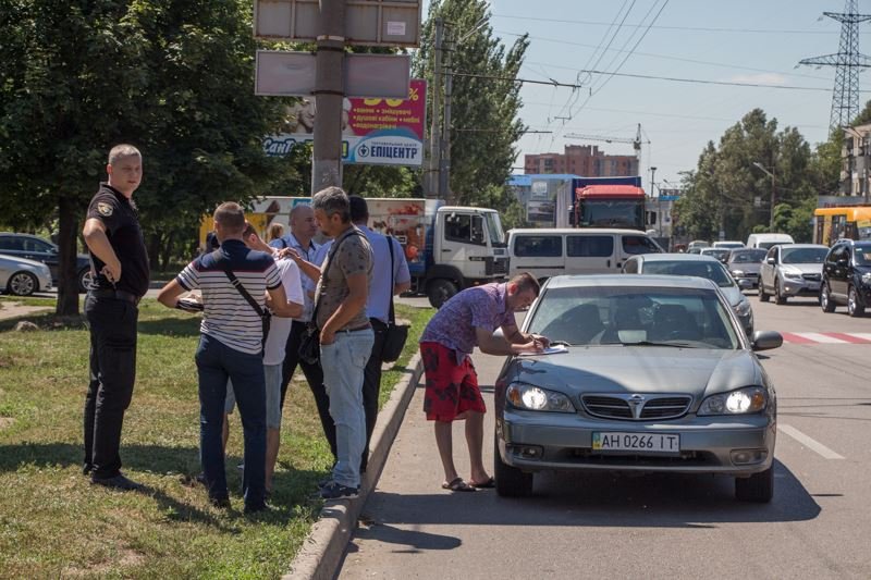 В Днепре возле Dafi ВАЗ сбил женщину на пешеходном переходе 8