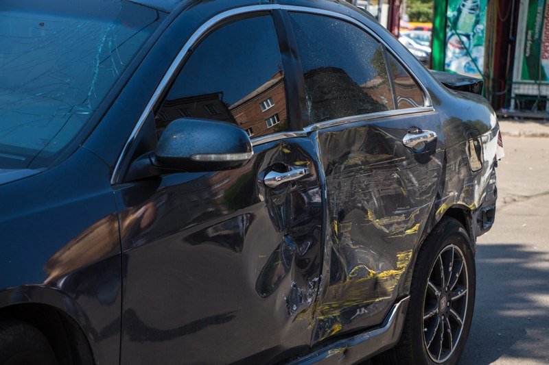 На 12 Квартале в ДТП столкнулись фура, Honda и маршрутка 1