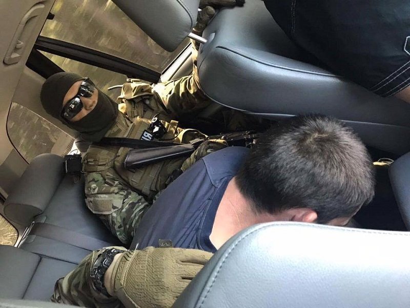 Заказное убийство бизнесмена и грабеж: в Днепропетровской области задержали преступную группировку 1