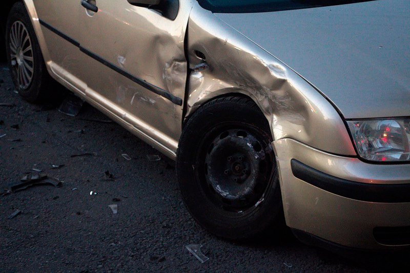 ДТП на Сичеславской Набережной: столкнулись Toyota и Volkswagen 5