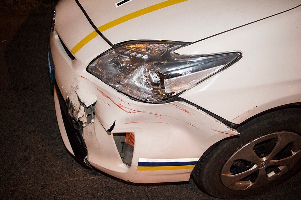 ДТП в центре Днепра: полицейский Prius ехал по встречной полосе и врезался в Lanos 1