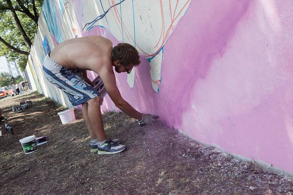 Арт-пикник и самый длинный мурал: как жители Днепра превращали забор в произведение искусства 1