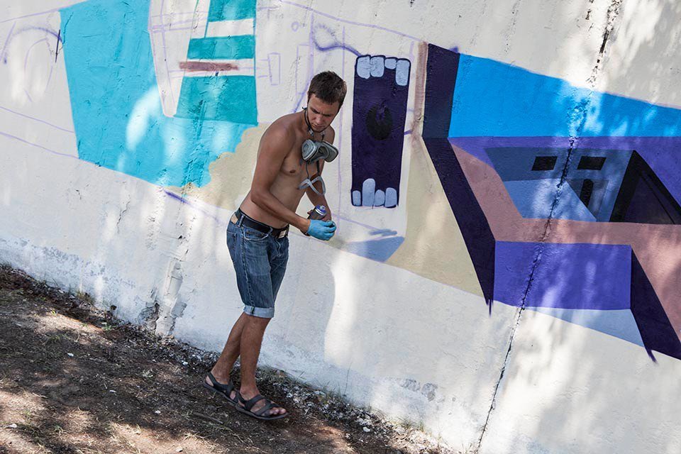 Арт-пикник и самый длинный мурал: как жители Днепра превращали забор в произведение искусства 3