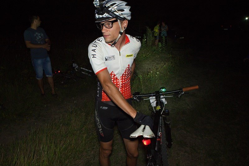 В Днепре начался ночной веломарафон "Днепровские огни" 9