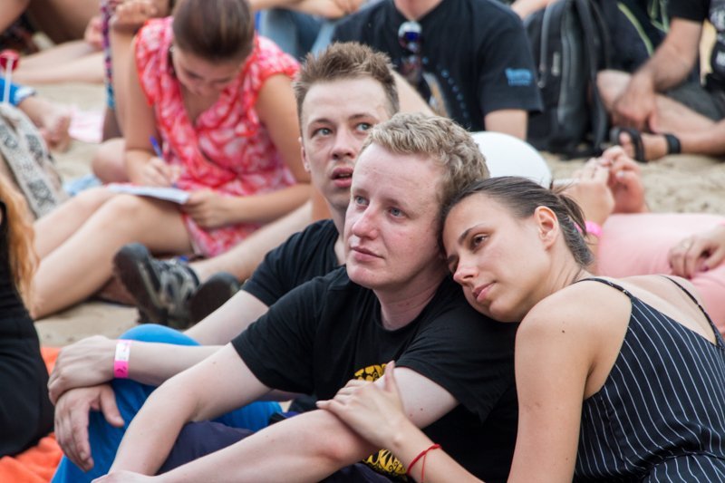 Яника Мерило в сексуальном платье и танцы под дождем: как прошел первый день "Джаза на Днепре" 9