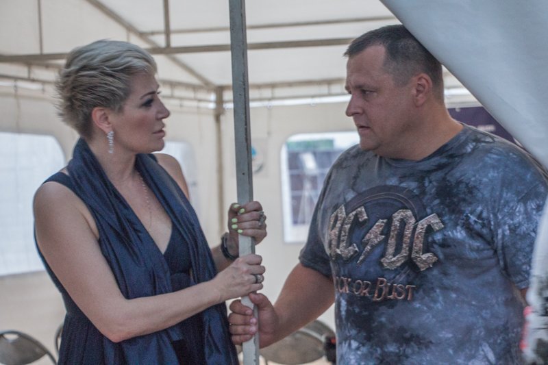 Мэр удивил зрителей "Джаза на Днепре" выбором наряда 1