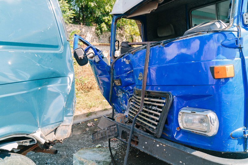 Масштабное ДТП на проспекте Богдана Хмельницкого: пострадал 14-летний мальчик 3