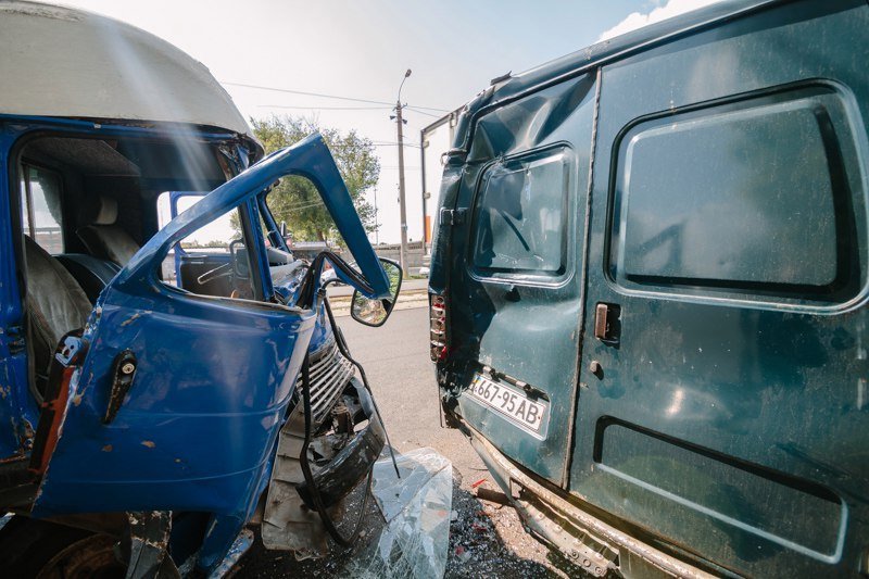 Масштабное ДТП на проспекте Богдана Хмельницкого: пострадал 14-летний мальчик 6