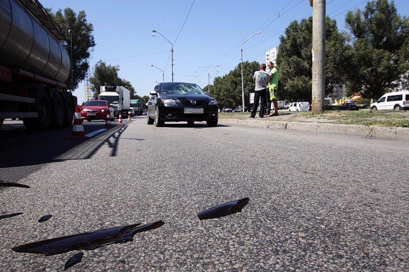 «Невменяемый с белочкой сел на капот»: подробности ДТП на Фрунзенском 2