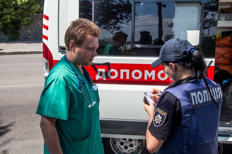 ДТП возле памятника Славы: водитель Audi попал под свой же автомобиль 11