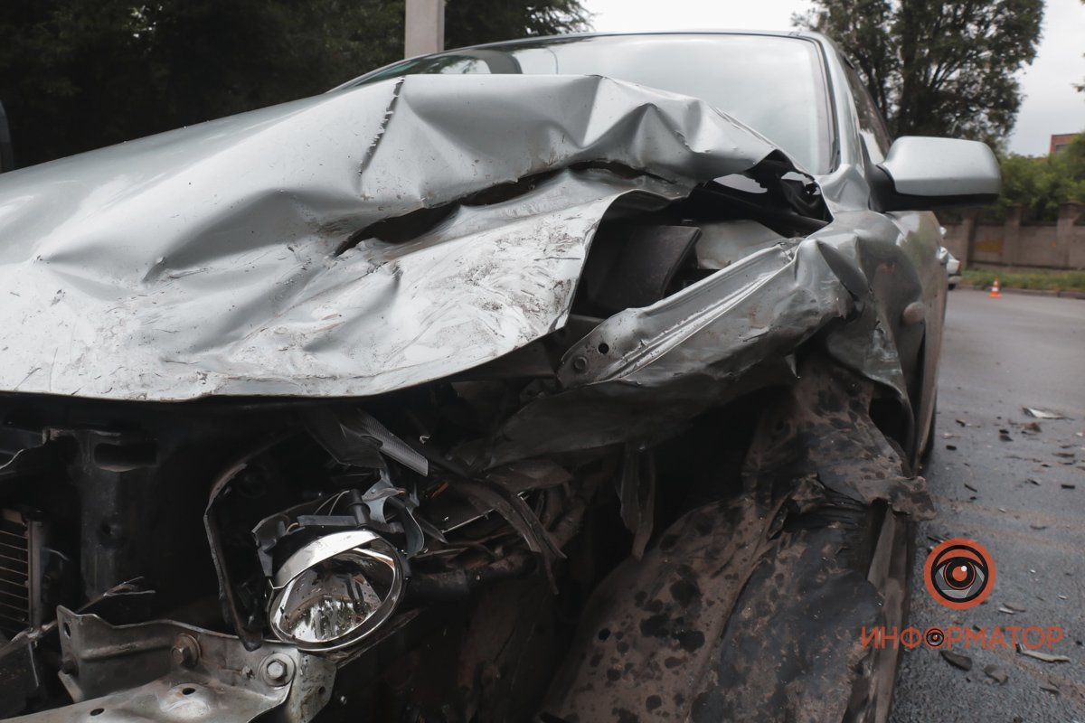 Здесь столкнулись Suzuki, Daewoo и Mazda Здесь столкнулись Suzuki, Daewoo и Mazda