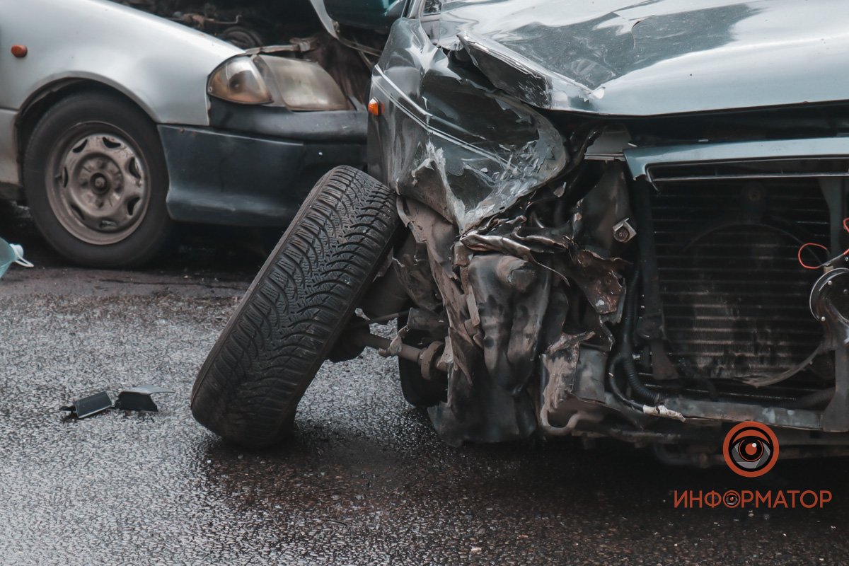 Там он задел Mazda Там он задел Mazda