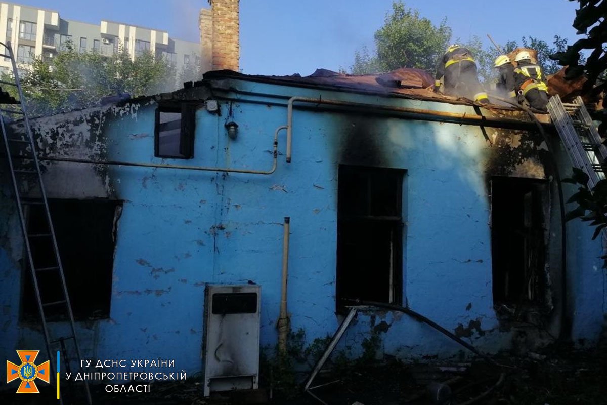 Площадь возгорания - 140 квадратных метров