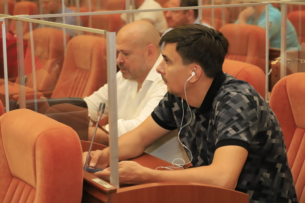 В Днепре для сохранения рабочих мест и поддержки бизнеса сокращают налоги на землю и недвижимость, в некоторых сферах - в 4 раза 2